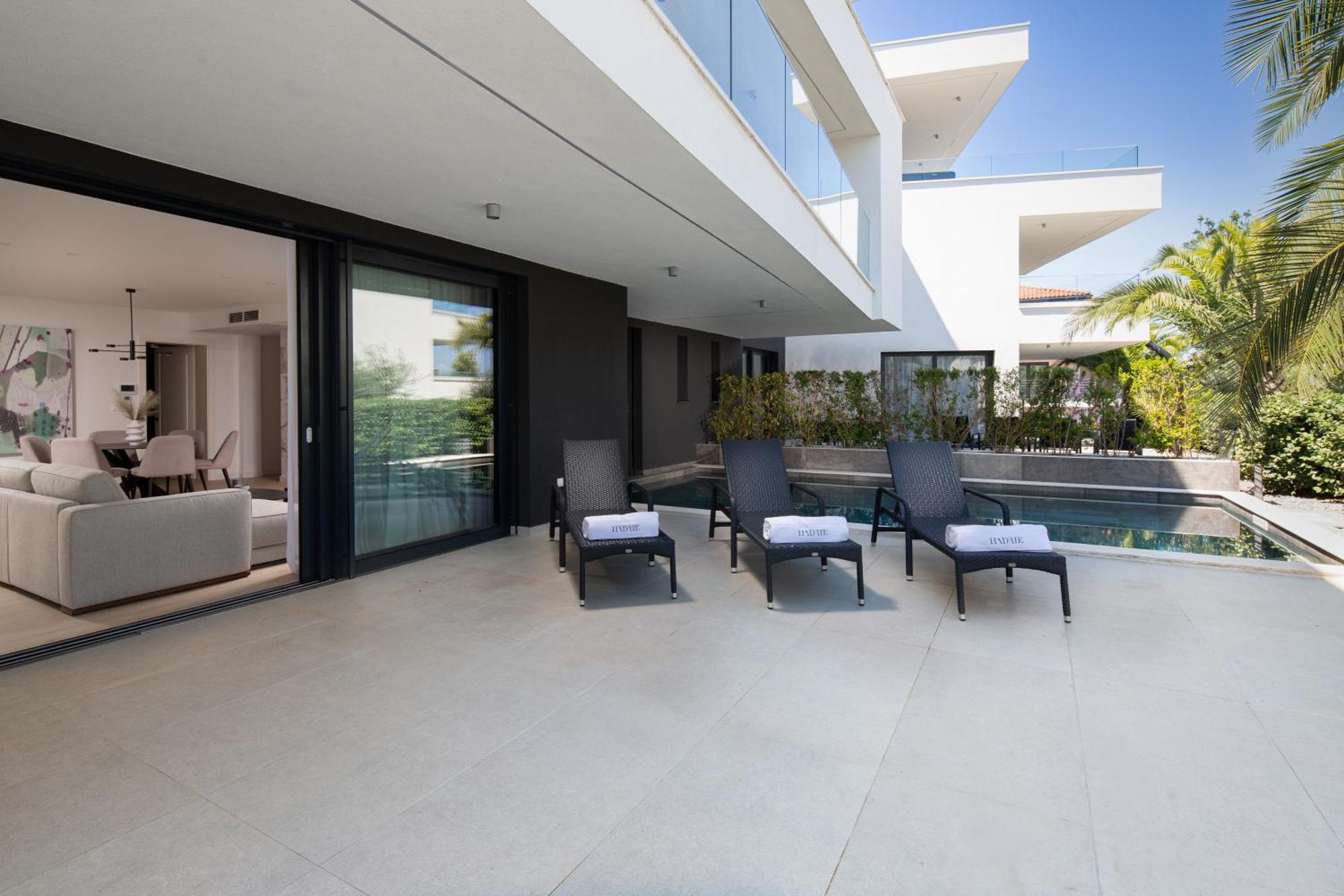 Hadrie Luxury Resort And Villas Azimut 말린스카 외부 사진